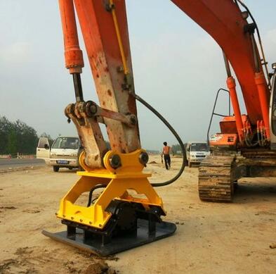 夯實(shí)類(lèi)挖掘機(jī).jpg